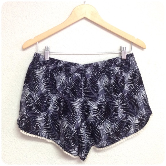 🆕 IRIS shorts - Picture 3 of 5
