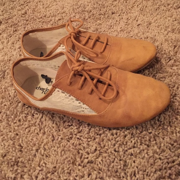 Tan Lace Oxford