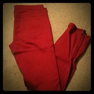 Red skinny jeggings