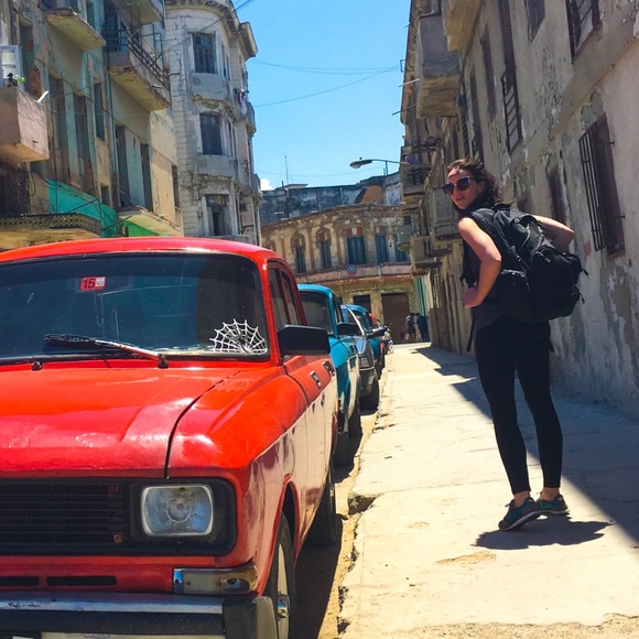 Meet your Posher, Stephie - Picture 3 of 8