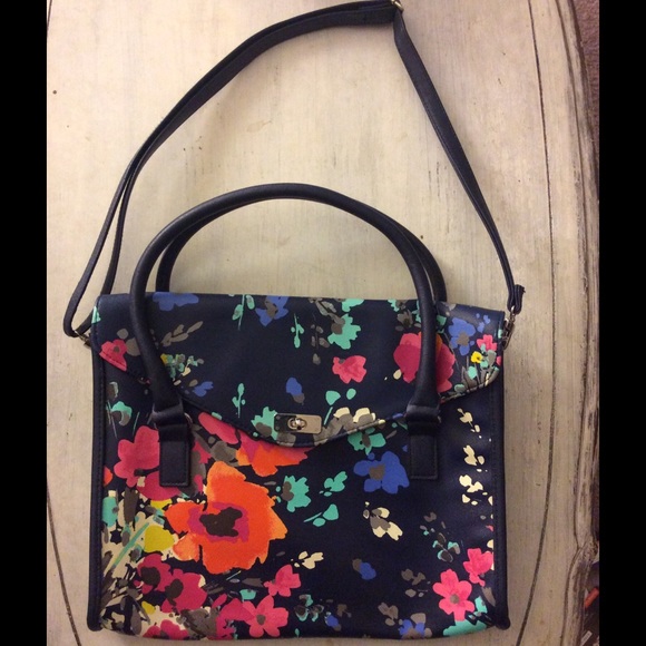 ⬇️ Floral Book Bag