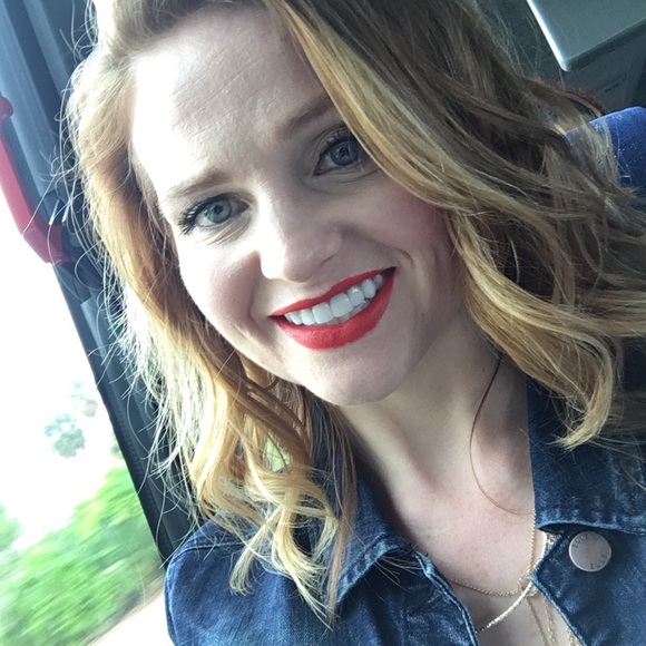 Meet your Posher, Amy - Picture 7 of 8