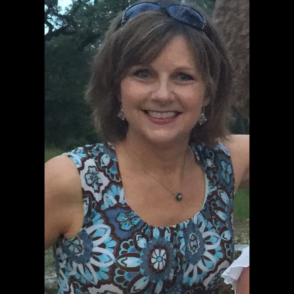 Meet your Posher, Linda - Picture 1 of 1