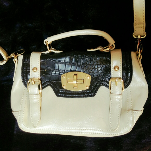 Trendy Croc Bag