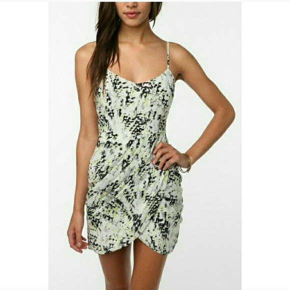 Urban Outfitters Dresses & Skirts - Ladakh Dress Geo Print