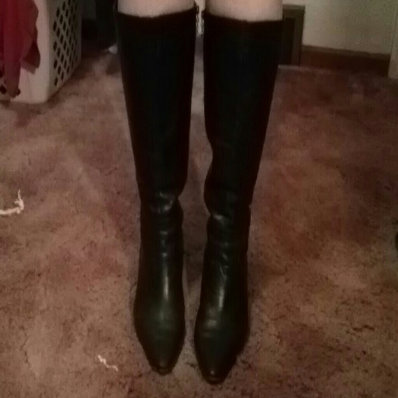 Boots - Picture 2 of 3