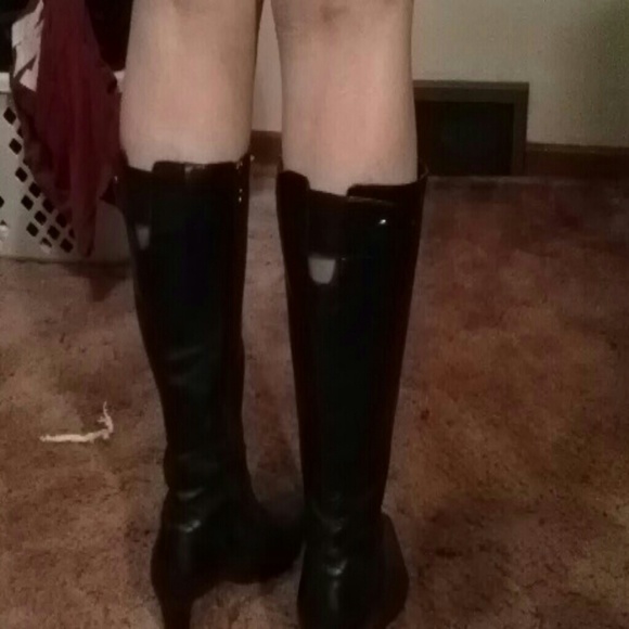 Boots - Picture 3 of 3