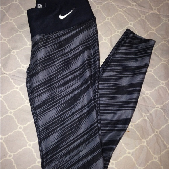 Nike NFL (Falcons) leggings