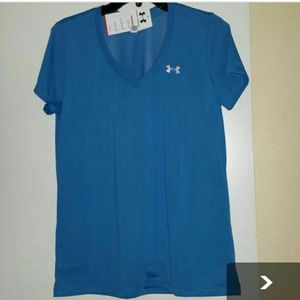 NWT Under armour shirt Loose fit