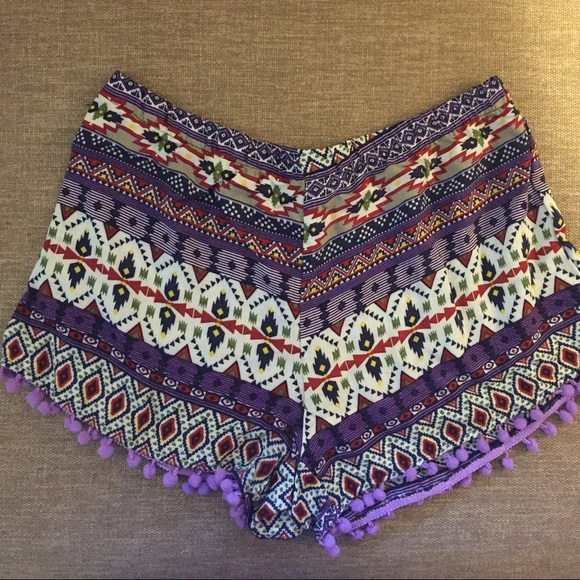 Small Pom Pom shorts - Picture 1 of 4