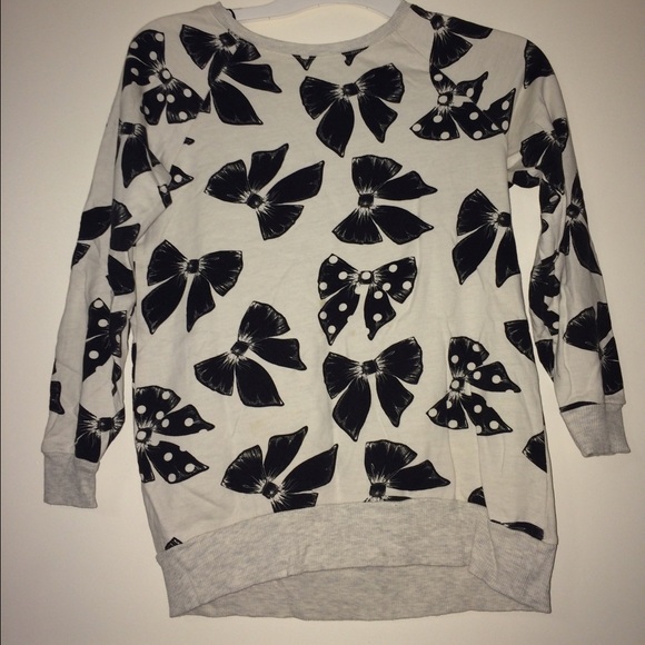 Kids three-quarter bow sweater🎀