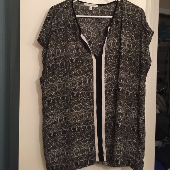 oversize casual shirt black and white