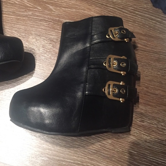 Booties - Picture 3 of 4