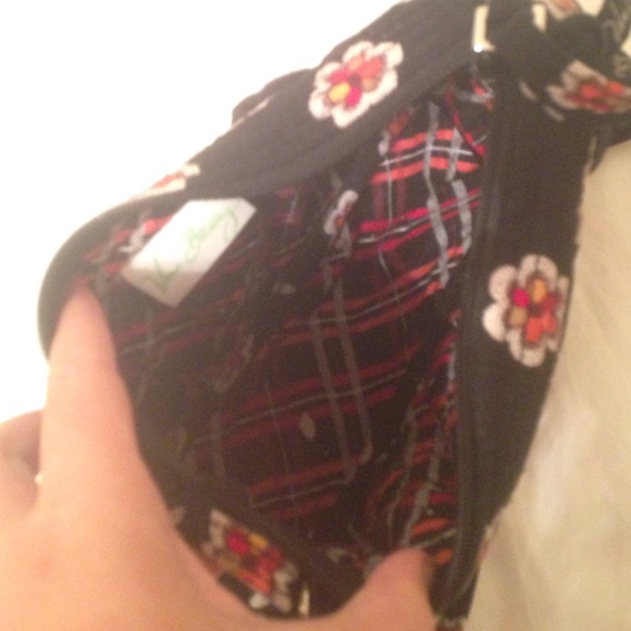A Vera Bradley purse - Picture 2 of 3