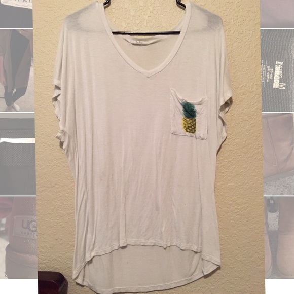 Super cute baggy vneck - Picture 1 of 1
