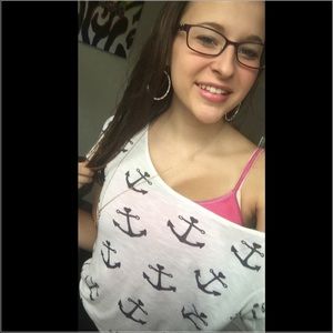 Meet your Posher, Olivia