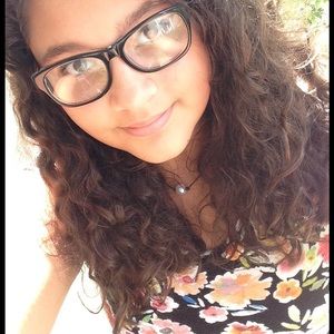 Meet your Posher, Elizabeth rose