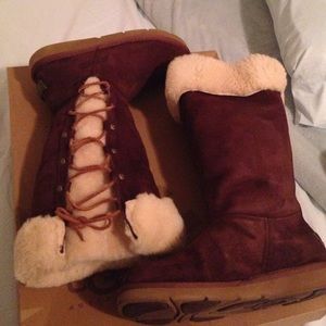 Ugg Australia "Upside" boot brown.