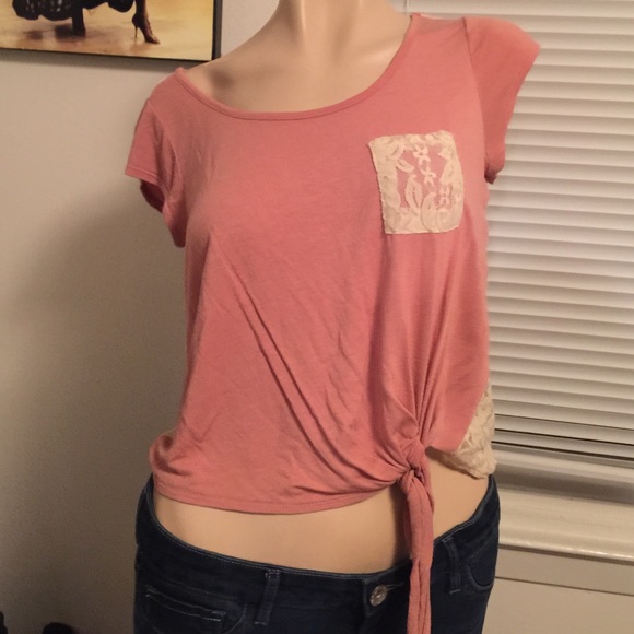 Lace back and pocket crop top
