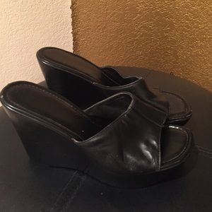 Aldo black leather sandals