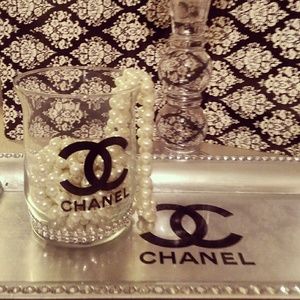 Medium Custom Designed Make-Up Holder