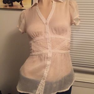 Very delicate button up lace detail top