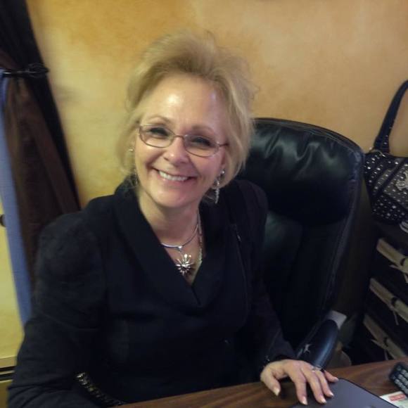 Meet your Posher, Joyce