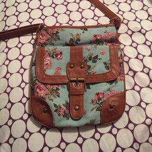 Rue 21 cross body purse
