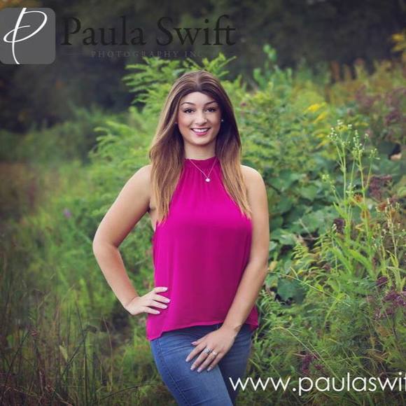 Meet your Posher, Olivia