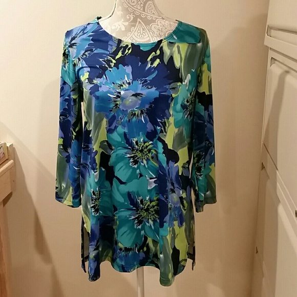 Ladies knit top