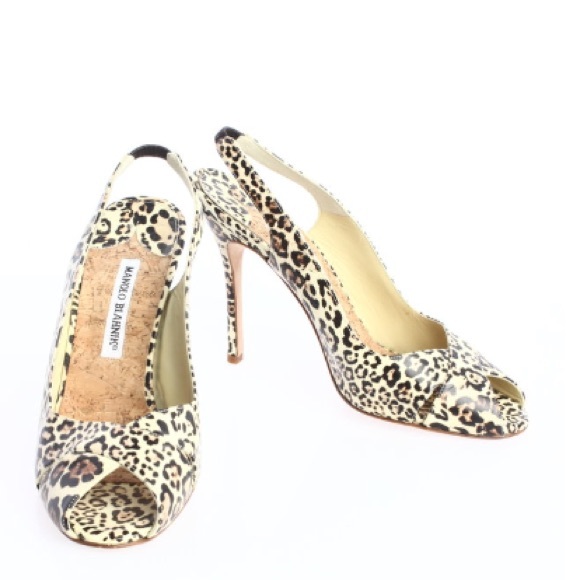Manolo Blahnik leather pumps / heels 8.5