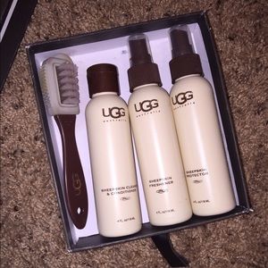 Ugg Sheepskin care kit
