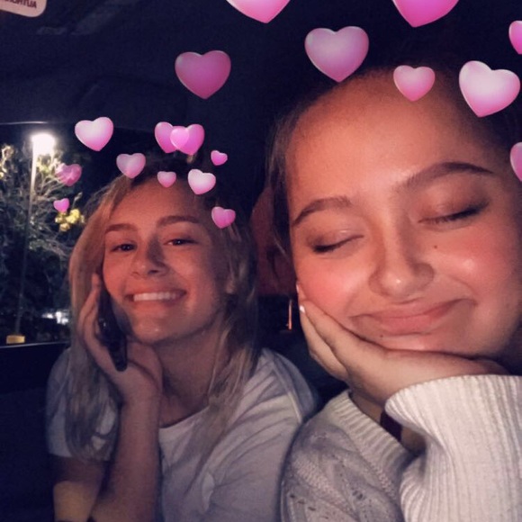 Meet Your Posher, Maddie! Posh Ambassador 💕 - Picture 2 of 5