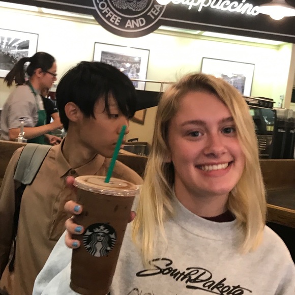 Meet Your Posher, Maddie! Posh Ambassador 💕 - Picture 3 of 5