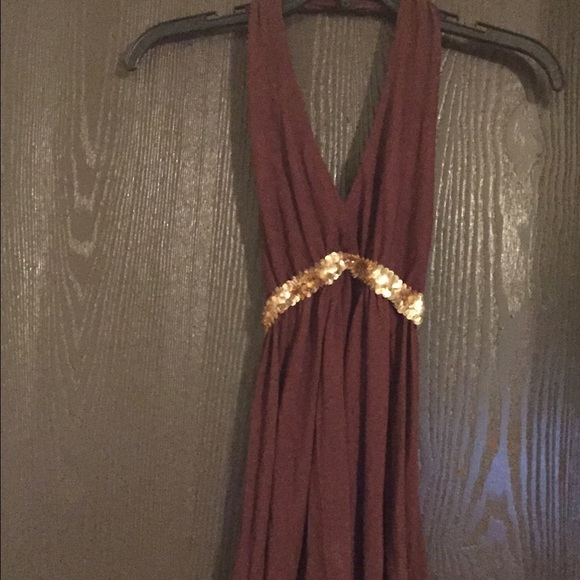 Sparkling Midsection Sequins Halterneck Crop Top