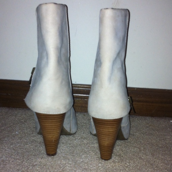 Boots - Picture 2 of 3