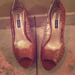 Brown scalloped heels