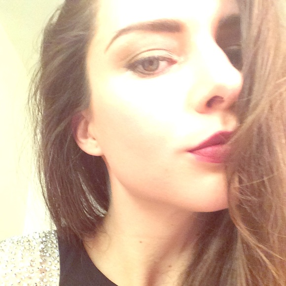 Meet your Posher, Leandra - Picture 1 of 1