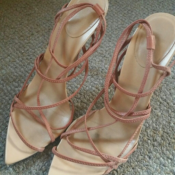🎉 HOST PICK🎉Authentic Gucci sandals size 8.5