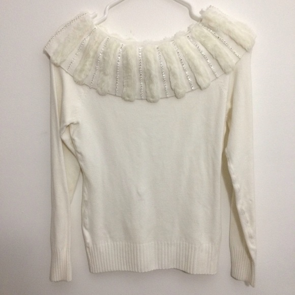 Boutique bought • Gorgeous fur sweater