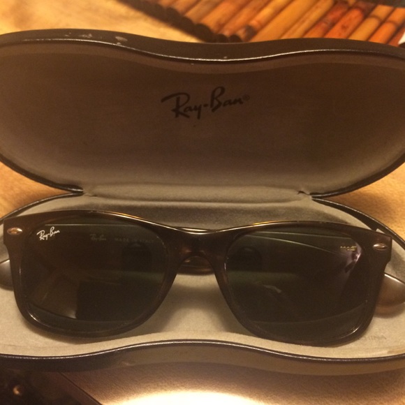 Holiday sale 🎅🏻🎉 Wayfarer raybans
