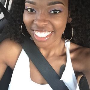 Meet your Posher, Aja