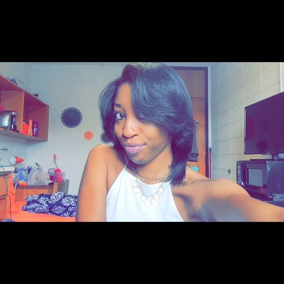 Meet your Posher, Brittney
