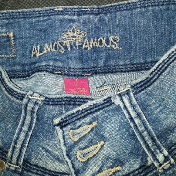 Capri's - Picture 3 of 3