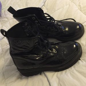 Steve Madden vinyl black combat boots 8.5 DONNICA