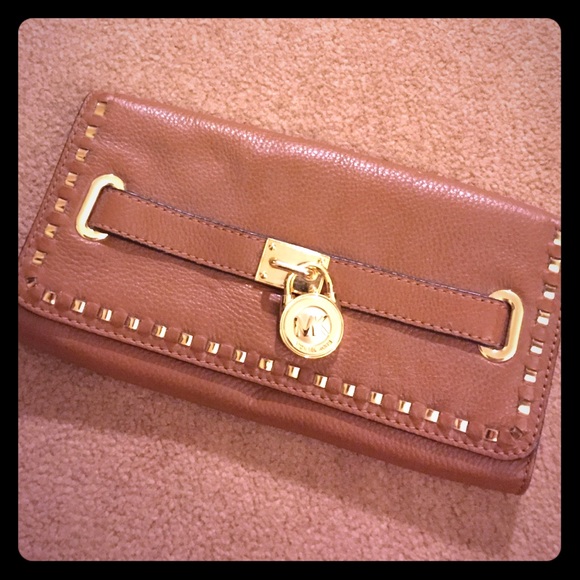 Michael Kors brown clutch