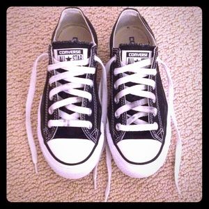 REPOSH! Converse Original Black Low Tops