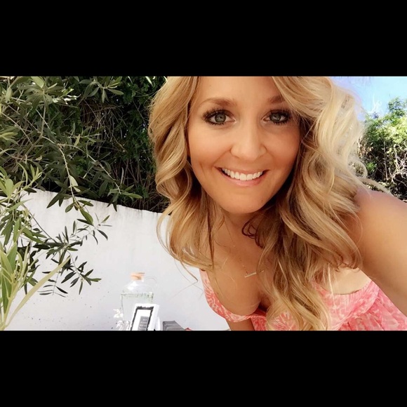 Meet your Posher, Victoria - Picture 2 of 3