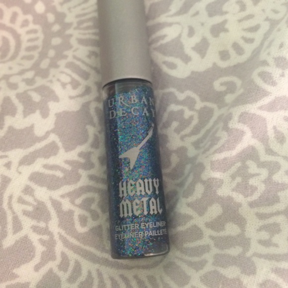 Heavy Metal eyeliner in SPANDEX