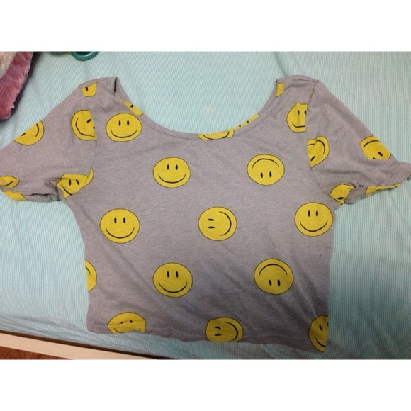 Smiley face patterned crop top